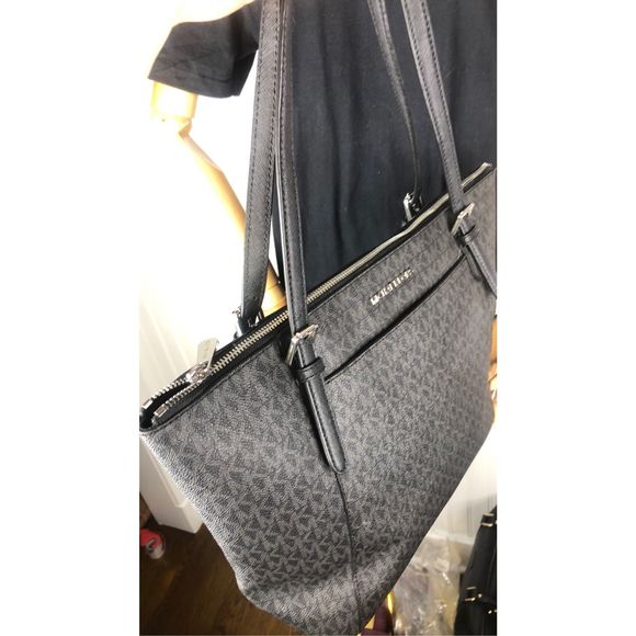 MICHAEL KORS Black Monogram Coated Canvas and Leather Shoulder Bag - Picture 5 of 17